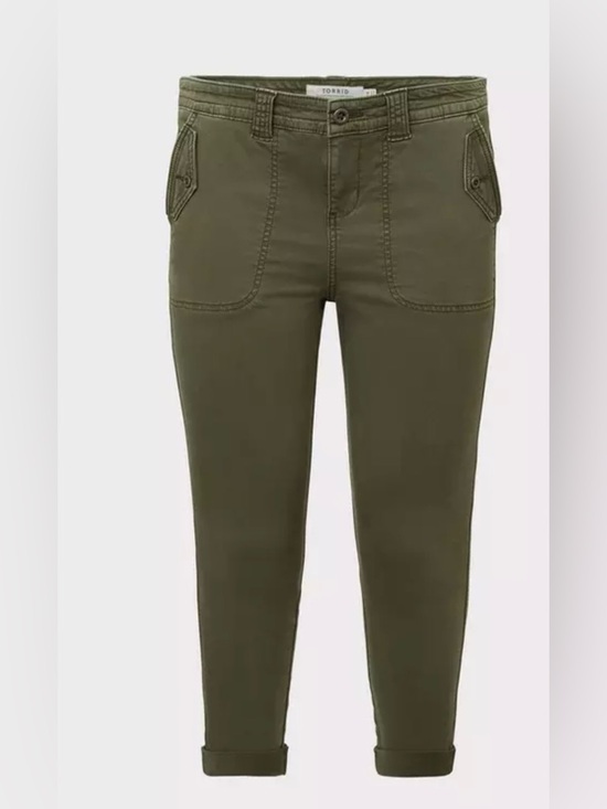 torrid Pants - Torrid Olive Green Poplin Utility Crop Pants